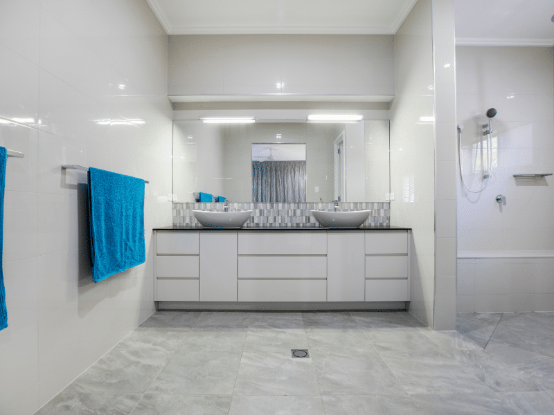 bathroom remodel in Studio City