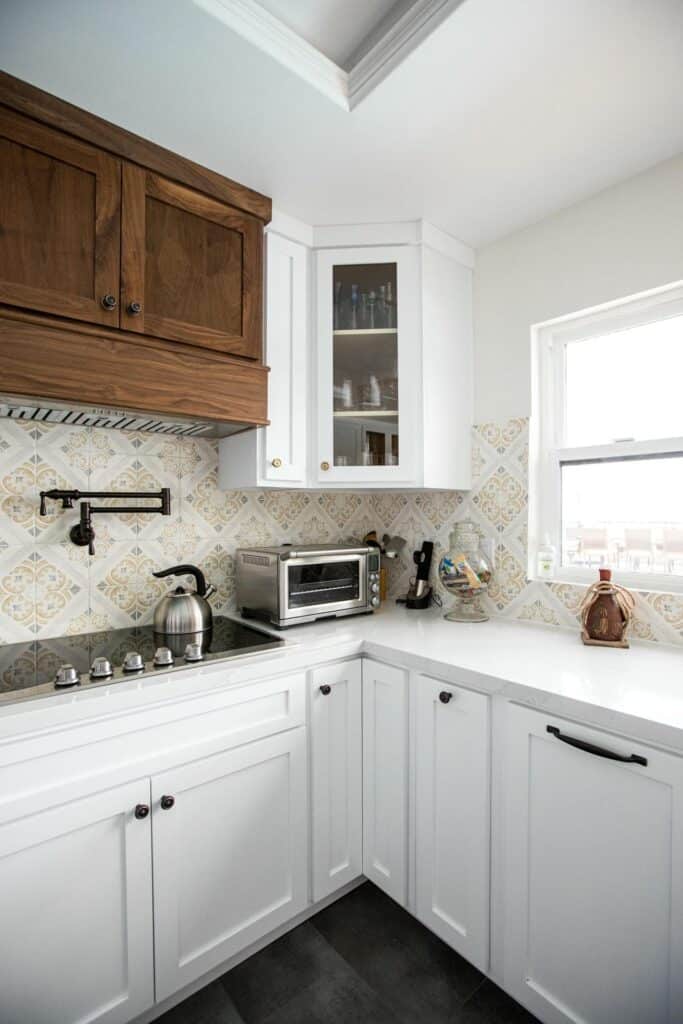 Kitchen Remodel on De Kalb Dr., Calabasas project photo 28