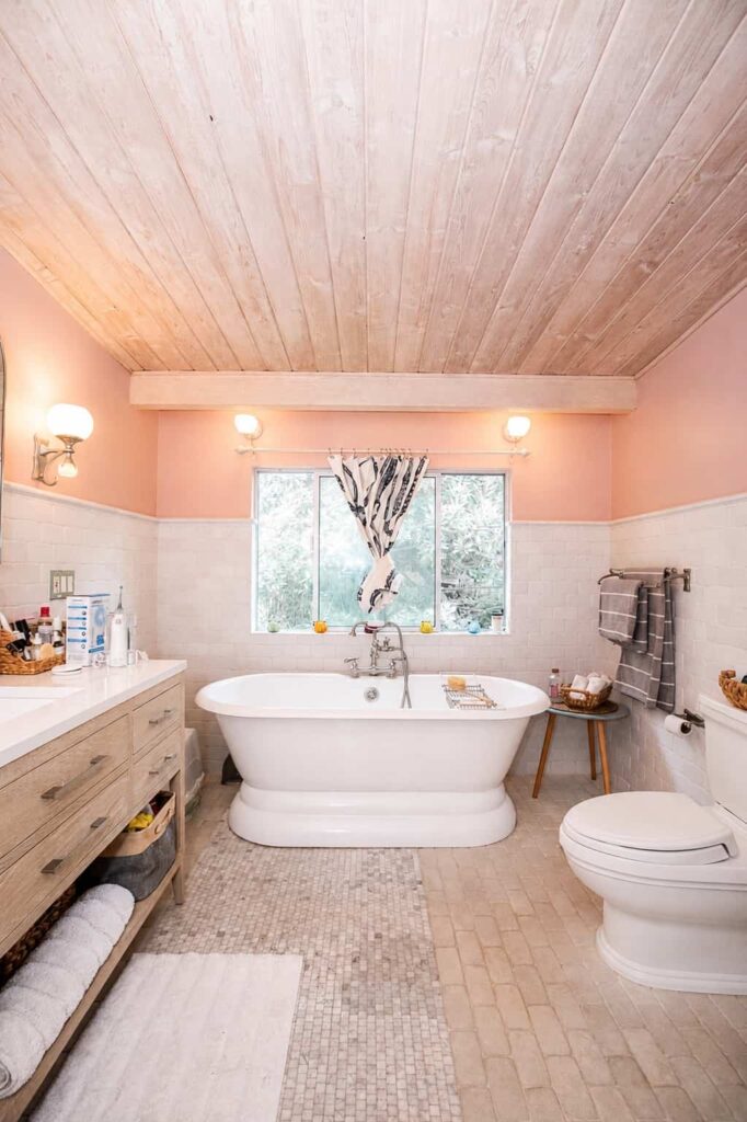 Bathroom Remodel on Shannon Rd, Los Angeles project photo 18